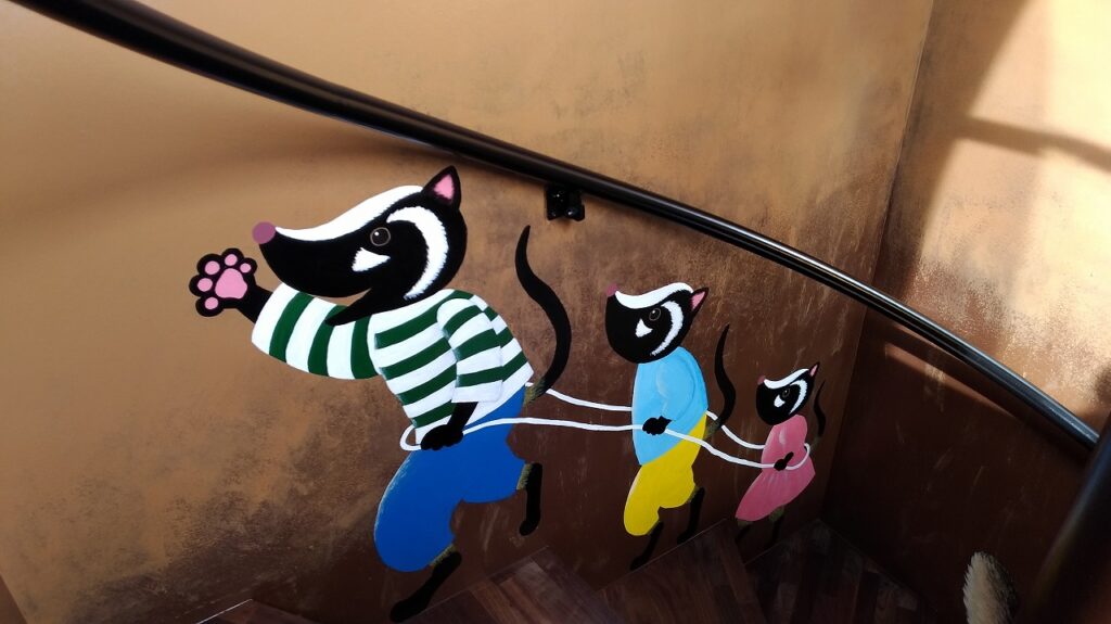 栗谷さと子　マツモトサトヤマドアーズ　壁画　Kuriya Satoko mural painting